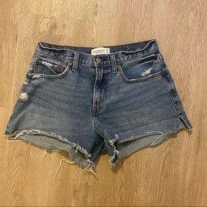 Abercrombie & Fitch Mid- Rise Boyfriend Shorts- US 6